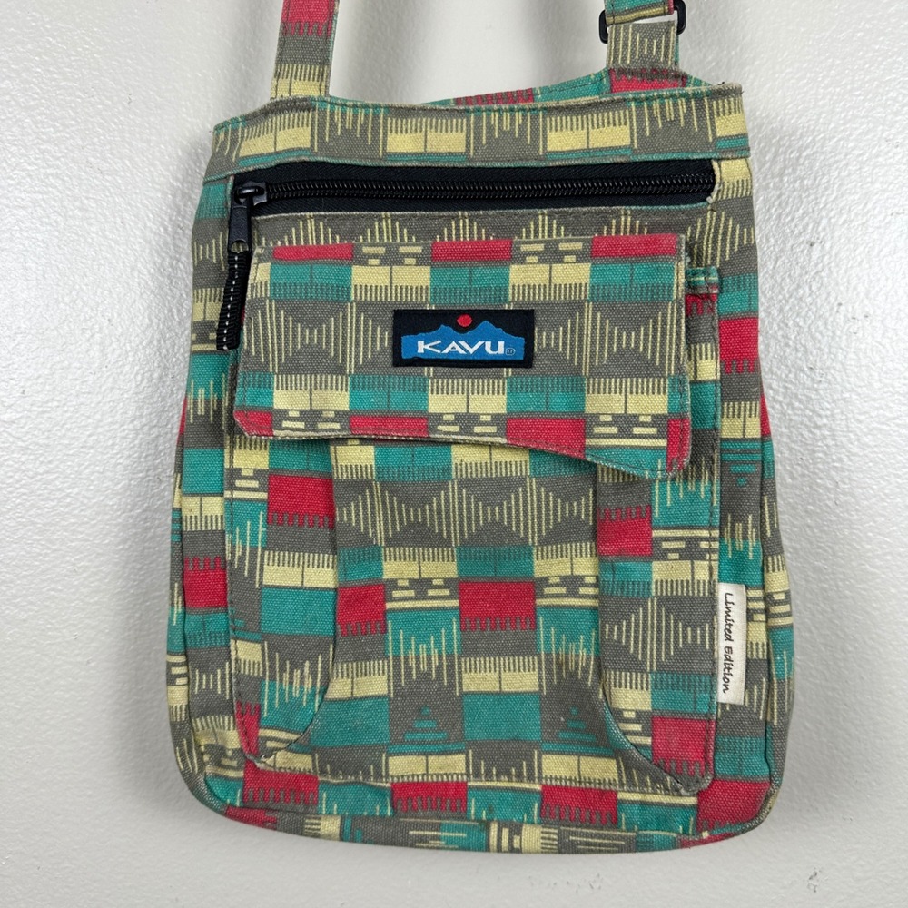 KAVU Women's S Keeper Crossbody Bag Multicolor Geometric Limited Edition